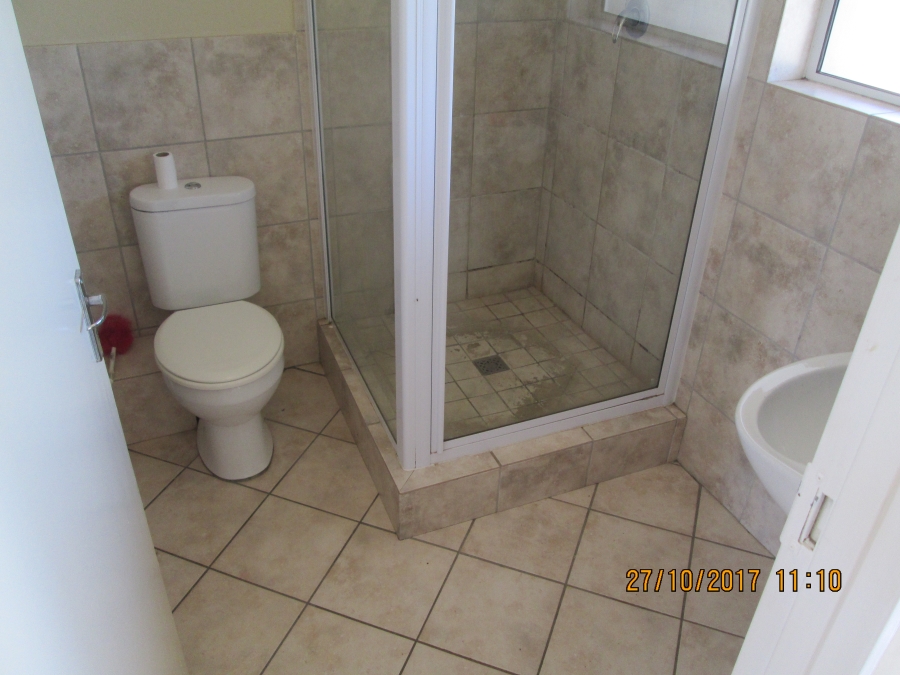 To Let 2 Bedroom Property for Rent in Buh Rein Estate Western Cape